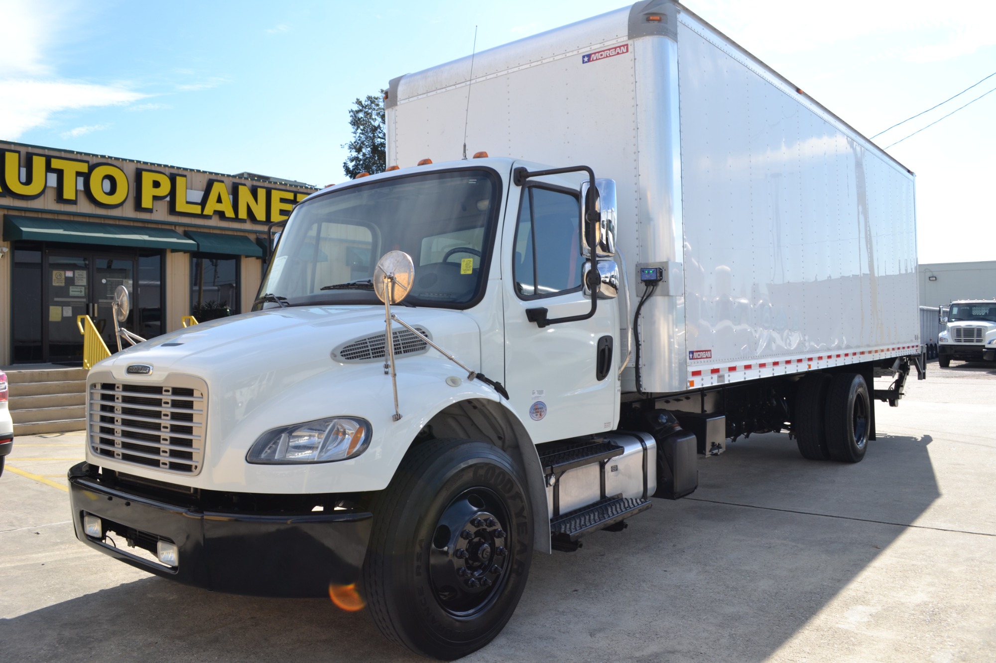 photo of 2019 FREIGHTLINER M2-106 26FT BOX W/ LIFT GATE 